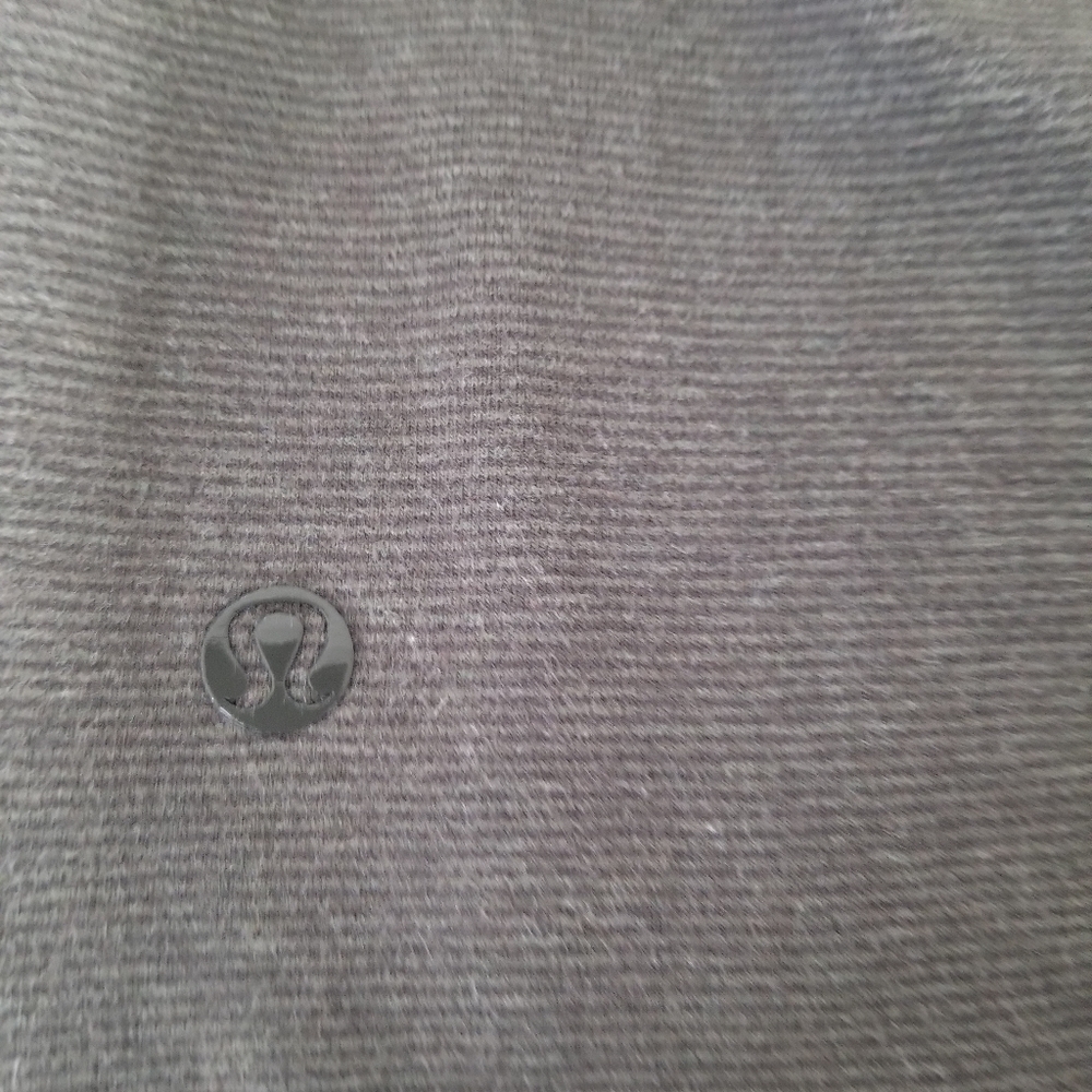 Lululemon Crops - Picture 7 of 7